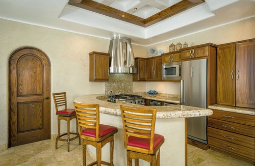 Buzzards Villa | Gracious 7 BR Villa La Salinas w/Ocean views, Private Pool, Wet Bar, Swimmable Beach + More