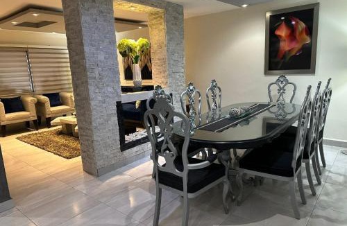 Torreon House | GRAN ALOJAMIENTO! 5 cuartos, 6 baños