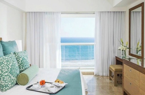 Playa Diamante Resort | Grand Mayan 1 bedroom Suite Acapulco Vidanta