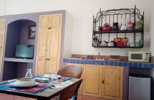 El Tezal Apartment | GREAT LOCATION BRAND NEW STUDIO WITH POOL WIFI NETFLIX 2 BLOCKS FROM THE BEACH!