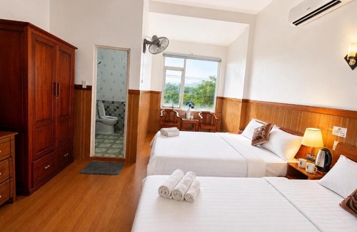 Lien Chieu House | GREEN MOTEL - Near The Sea