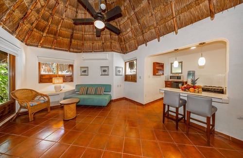 Gonzalo Guerrero Ski Chalet | GS123. Garden Suite King