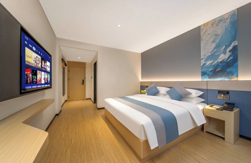 Xiangshan Hotel | Guanshan Yuepin Hotel Guilin Station