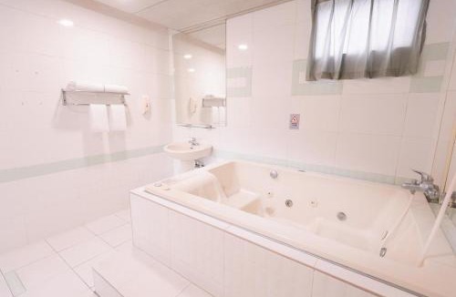 Pingzhen District Hotel | Guest Motel- Zhongli Branch