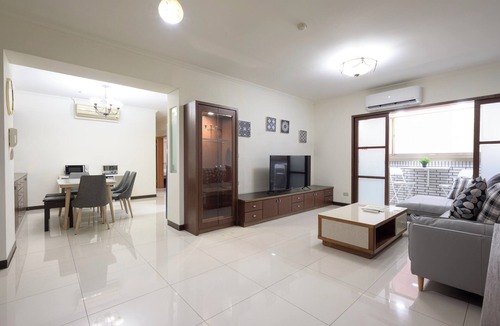 Xinyi Apartment | H&K 3/2 Trendy Taipei 101 Convention Center