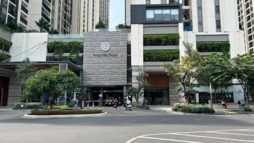 District 10 Apartment | Ha Do Centrosa Apartments Iris Orchid