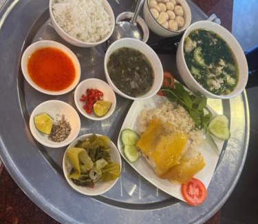Linh Trung IEPZ Bed & Breakfast | Ha Long hotel
