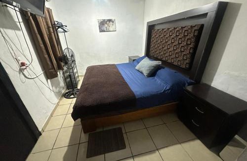 Minerales House | Habitación con sanitario privado cerca del aeropuerto