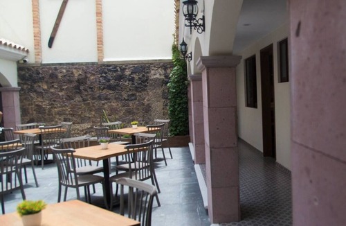 Teziutlan Hostel | Habitación Dentro de Hermoso Hostal Como de Cuento