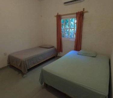 San Pedro Huamelula House | HABITACION PRIVADA CON AC, WiFi, TV, COCINA, BAÑO Y ESTACIONAMIENTO