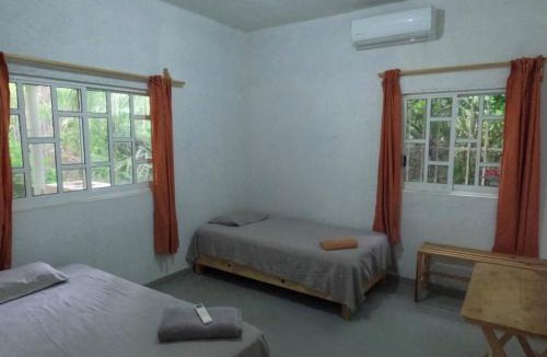 San Pedro Huamelula House | HABITACION PRIVADA CON AC, WiFi, TV, COCINA, BAÑO Y ESTACIONAMIENTO