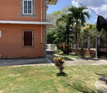 Peten Villa | Haight Ranch RamSer