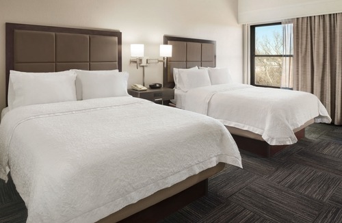 Deerfield Hotel | Hampton Inn Lawrence