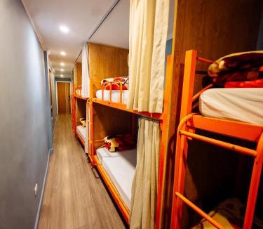 Hang Buom Hotel | Hanoi Backpackers Hostel & Rooftop bar