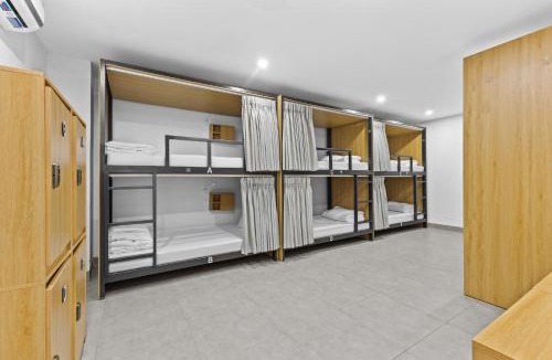 Hang Trong Hostel | Hanoi Wanderlust Hostel & Travel