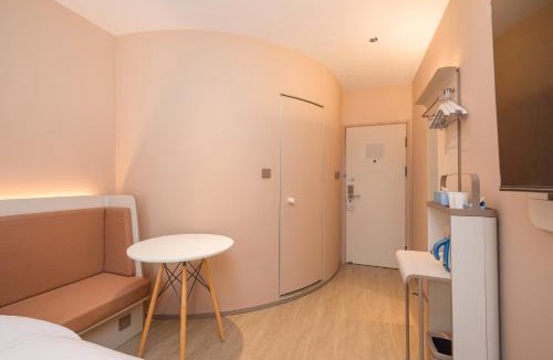 Pudong Hotel | Hanting Hotel Shanghai Pusan Road Subway Station