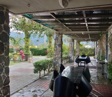 Shoufeng House | Happiness Homestay