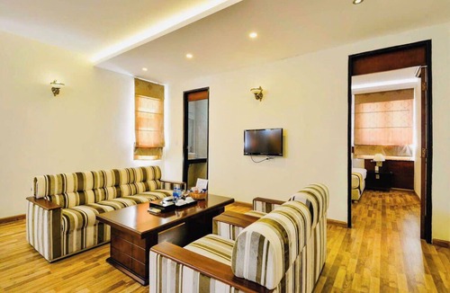 District 7 Hotel | Happy Life Hotel