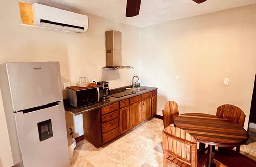 Colonia Centro Hotel | Heart of Cozumel: Modern Suite with Pool, Steps from the Sea