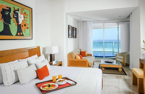Granjas del Marques Apartment | Heaven at Your Feet in Acapulco
