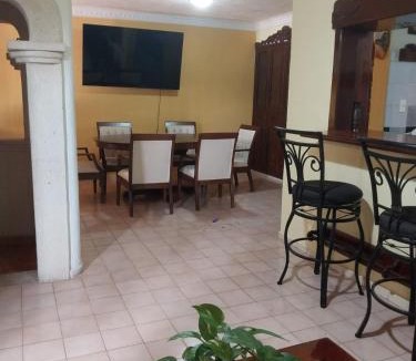 Merida Villa | Hermosa casa cuatro recámaras independientes CA