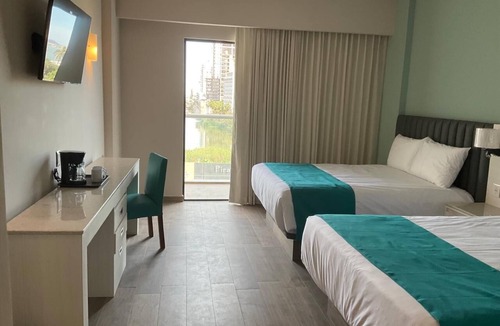 Lomas de Mazatlan Hotel | High Garden Grand Hotel