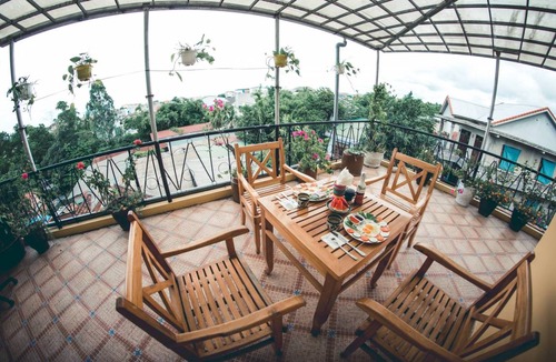Thuy Xuan Cabin | Hillside Homestay Hue - Em Room (top Apartment)