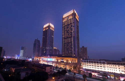 Dongqu Subdistrict Hotel | Hilton Zhongshan Downtown