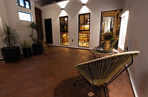 Centro House | Histórica Casona Oaxaqueña tranquila y con excelente ubicación. Lobby y Balcón