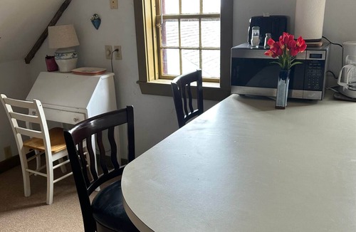 Block Island Apartment | Historic Block Island Suite