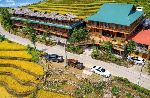 Sa Pa House | Hmong Wooden Home
