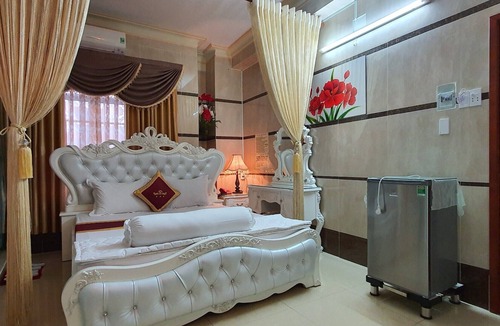 Tan Phu District Hotel | Hoang Quan Hotel