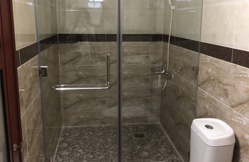 Tan Phu District Hotel | Hoang Quan Hotel