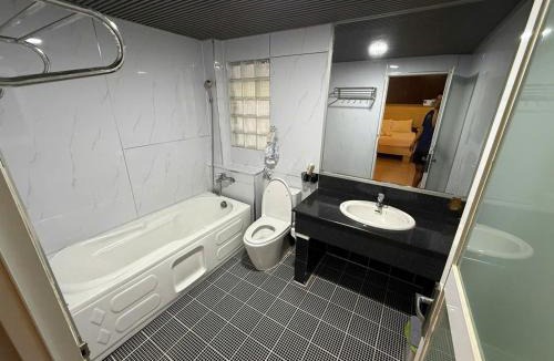 Phuong 8 Hotel | Hoang Yen Hotel
