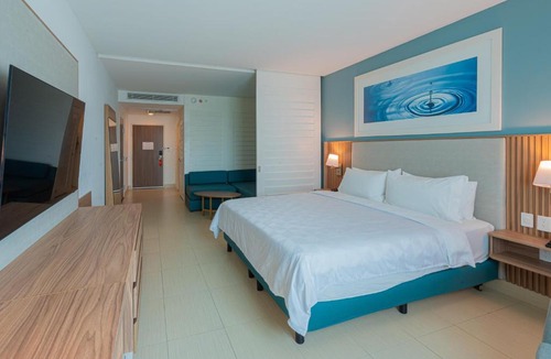 La Poza Hotel | Holiday Inn Acapulco La Isla by IHG