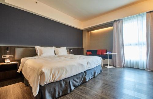 Yancheng District Hotel | Holiday Inn Express Kaohsiung Love River by IHG