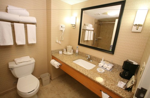 Saltillo Hotel | Holiday Inn Express Saltillo Zona Aeropuerto by IHG