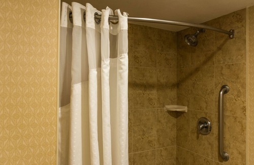 Saltillo Hotel | Holiday Inn Express Saltillo Zona Aeropuerto by IHG