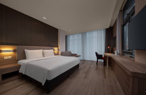 Minhang Hotel | Holiday Inn Express Shanghai Pujiang by IHG