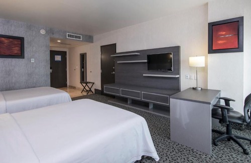 Downtown Queretaro Hotel | Holiday Inn Express & Suites Queretaro by IHG