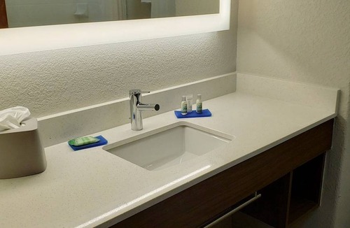 Weslaco Hotel | Holiday Inn Express Hotel and Suites Weslaco, an IHG Hotel
