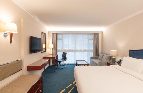 Tsim Sha Tsui Hotel | Holiday Inn Golden Mile by IHG