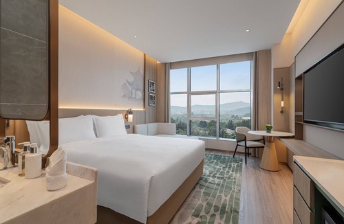 Lixia District Hotel | Holiday inn Jinan Qianfo Mountain