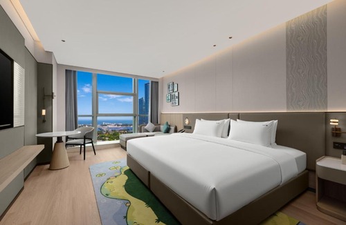 Donggang District Hotel | Holiday Inn Rizhao Seaview by IHG