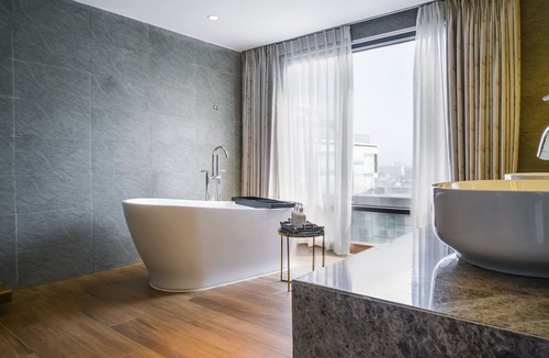 Tan Binh Hotel | Holiday Inn & Suites Saigon Airport by IHG