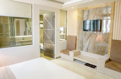Ninh Kieu Hotel | Holiday One Hotel