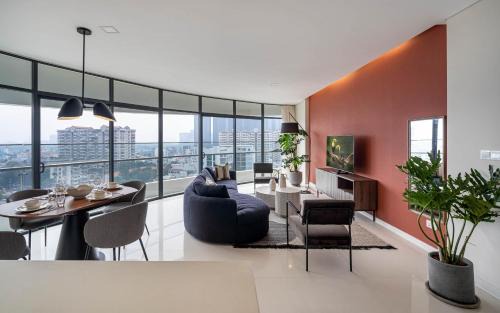 Hang Xanh Apartment | Homes by IDG 3BR Retreat in City Garden