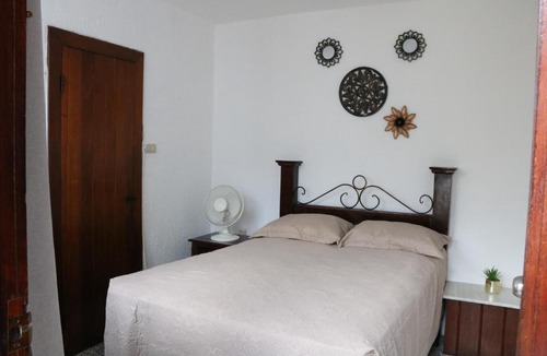 Zona 13 House | Hostal Los Volcanes