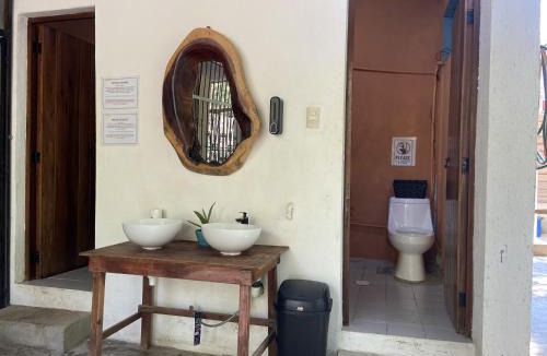 San Pedro Pochutla House | Hostal Zipolite Jardin , AC , Wifi - Kitchen - 3 minutes Walking Beach
