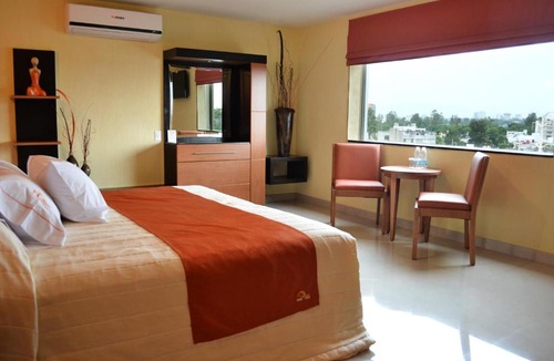Zona Expo Hotel | Hostalia Hotel Expo & Business Class